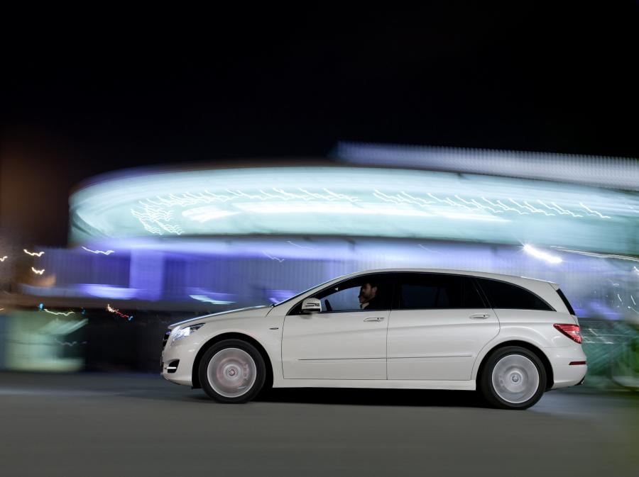  Mercedes-Benz R-Class 2011 года  (фото 54 из 186)